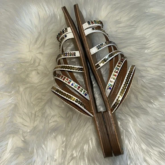 VENUS Strappy Toe Ring Sandals - Picture 7 of 9